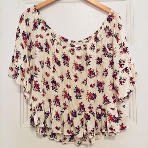 **SOLD** NWOT Nordstrom Off-Shoulder Floral Blouse
